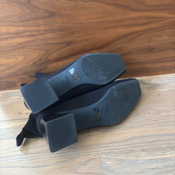 Vivaia slip on boots size US 9 - worn twice! - Picture 3 of 3